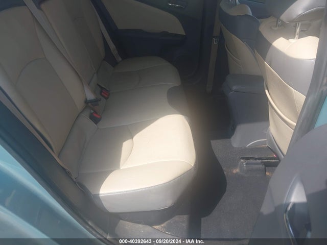 Toyota Prius Two 2018 JTDKBRFU6J3582784 Image 8
