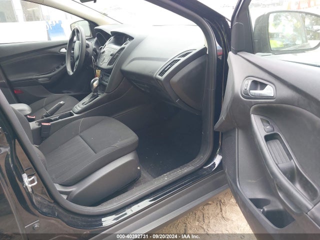 Ford FOCUS SE 2018 1FADP3FE8JL233972 Image 5