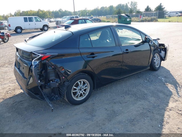 Toyota Prius Two 2017 JTDKBRFU2H3056629 Image 4