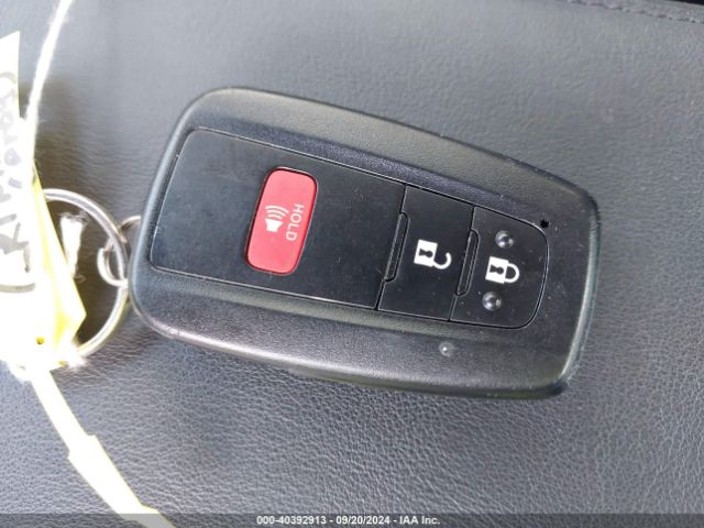 JTDKARFU2H3042667 Toyota Prius Four