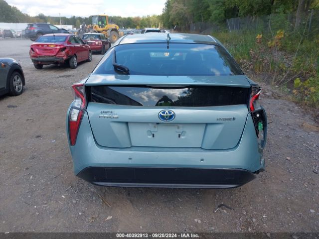 JTDKARFU2H3042667 Toyota Prius Four