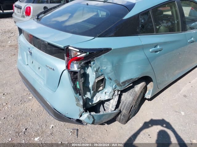 JTDKARFU2H3042667 Toyota Prius Four