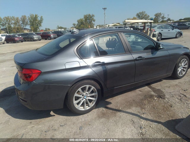 BMW 320i Xdrive 2018 WBA8A3C59JA494568 Image 4