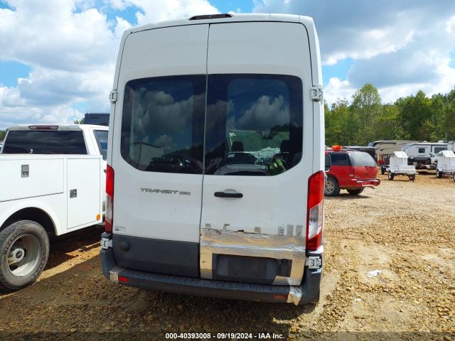 1FTNR2XMXFKA25047 Ford Transit-250