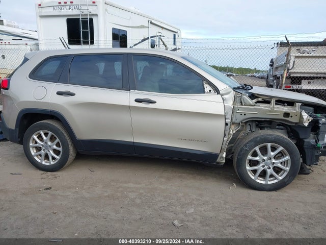 1C4PJLAB1FW589871 Jeep Cherokee Sport