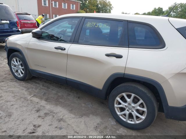1C4PJLAB1FW589871 Jeep Cherokee Sport