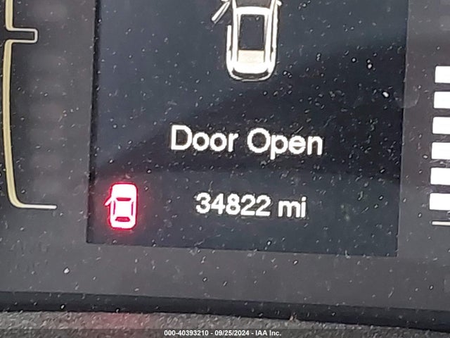 1C4PJLAB1FW589871 Jeep Cherokee Sport