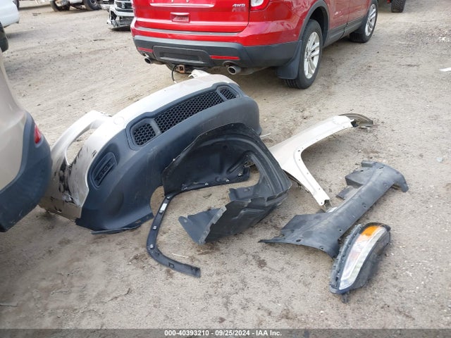 1C4PJLAB1FW589871 Jeep Cherokee Sport