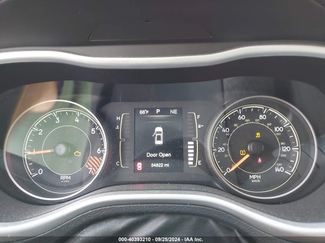 1C4PJLAB1FW589871 Jeep Cherokee Sport