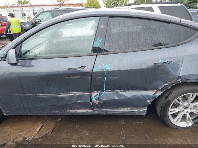 2023 TESLA MODEL Y 7SAYGDEE3PF878417 Photo 5