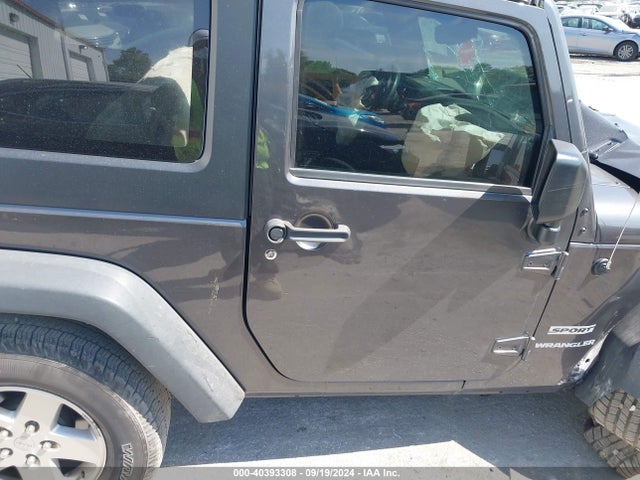 1C4AJWAG2HL516046 Jeep Wrangler Sport 4x4