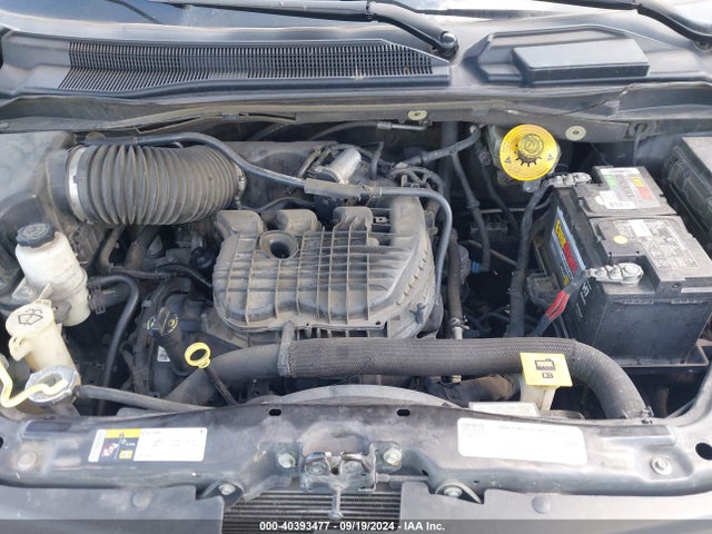 2C4RC1JG9GR111212 Chrysler Town & Country Limited