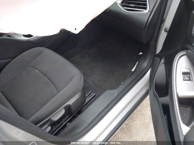 1G1ZD5ST7JF247037 Chevrolet MALIBU LT