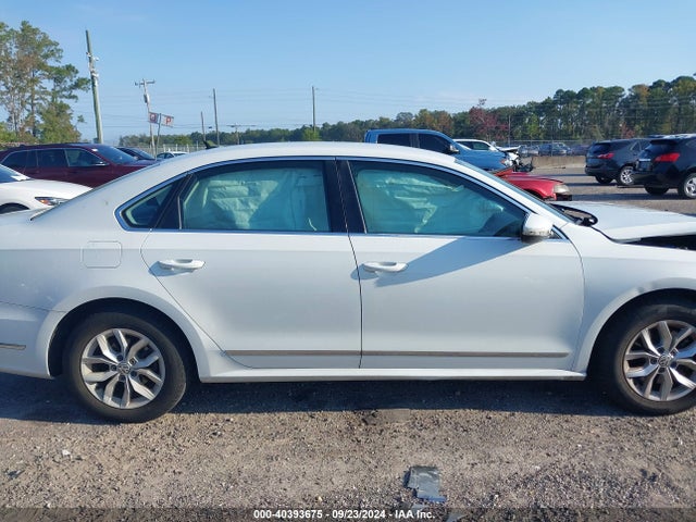 Volkswagen Passat 1.8t S 2016 1VWAT7A3XGC010277 Image 13