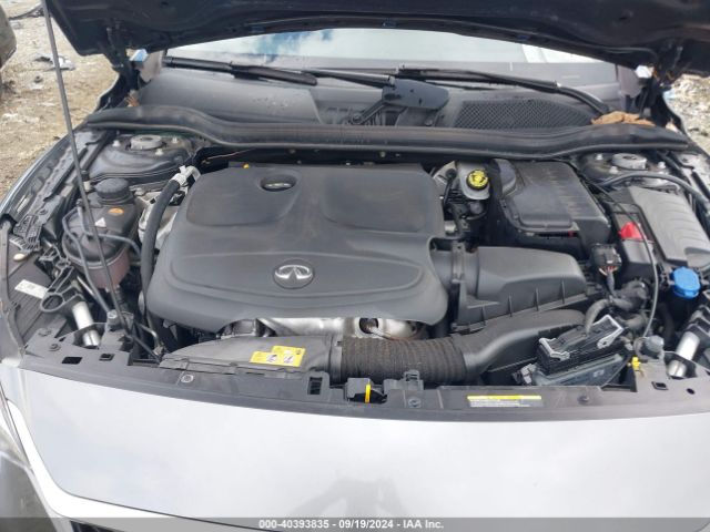 SJKCH5CR8JA053647 Infiniti Qx30 Premium