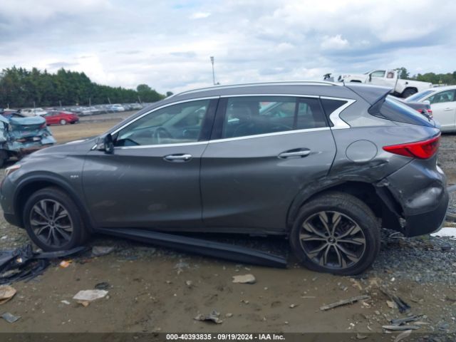 SJKCH5CR8JA053647 Infiniti Qx30 Premium