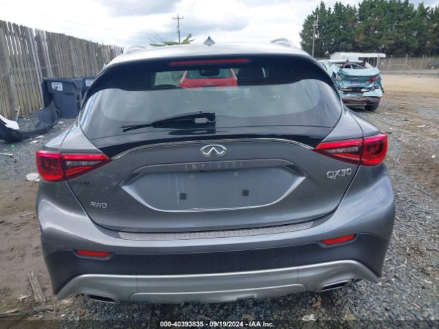 SJKCH5CR8JA053647 Infiniti Qx30 Premium