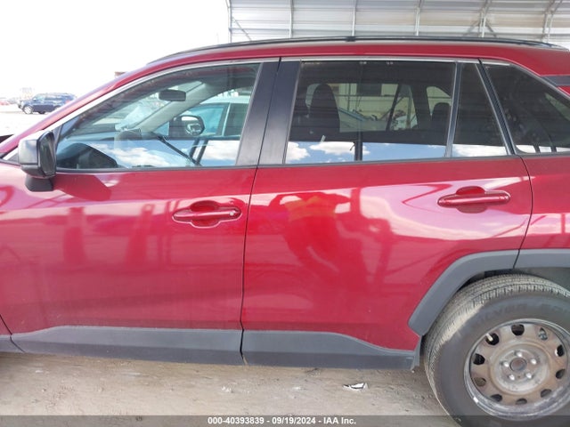 Toyota RAV4 LE 2019 2T3H1RFVXKW039037 Image 13