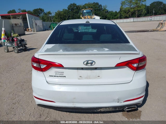 Hyundai SONATA SE 2015 5NPE24AFXFH062401 Image 16