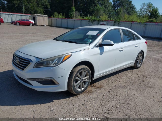 Hyundai SONATA SE 2015 5NPE24AFXFH062401 Image 2