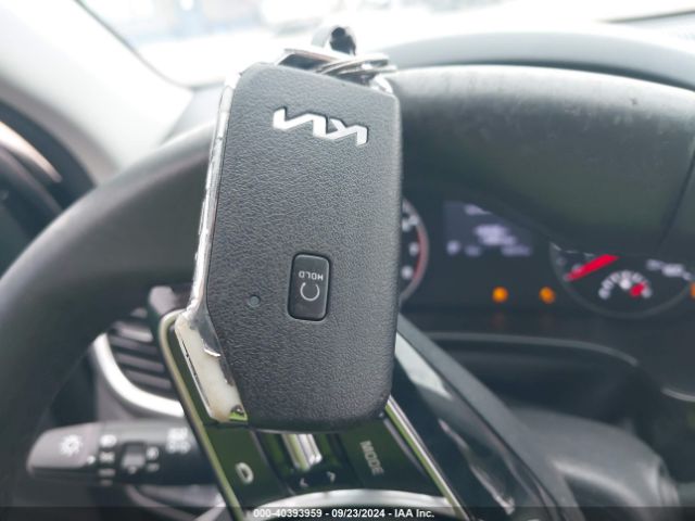 KNDERCAA0N7299654 KIA SELTOS EX