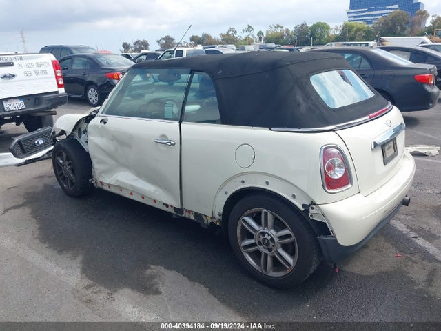 2013 MINI CONVERTIBLE WMWZN3C55DT568361 Photo 2