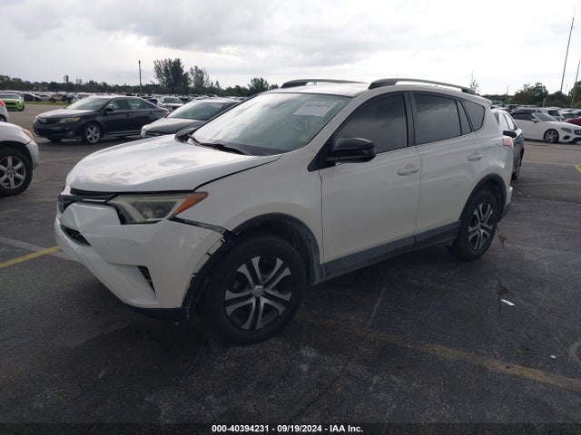 Toyota RAV4 LE 2017 JTMZFREVXHJ131702 Image 2