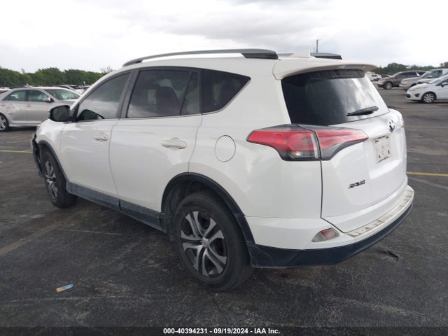 Toyota RAV4 LE 2017 JTMZFREVXHJ131702 Image 3