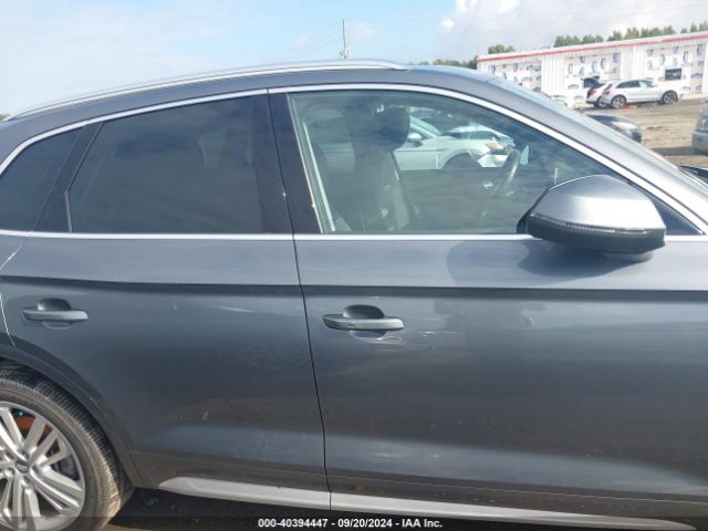 WA1CNAFY9J2026887 Audi Q5 2.0t Premium/2.0t Tech Premium