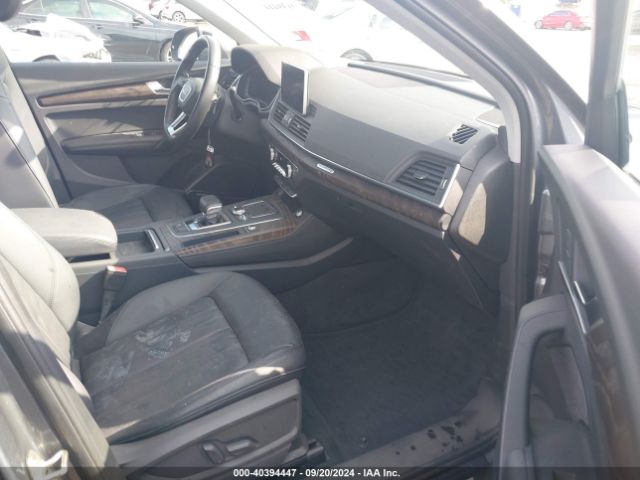 WA1CNAFY9J2026887 Audi Q5 2.0t Premium/2.0t Tech Premium