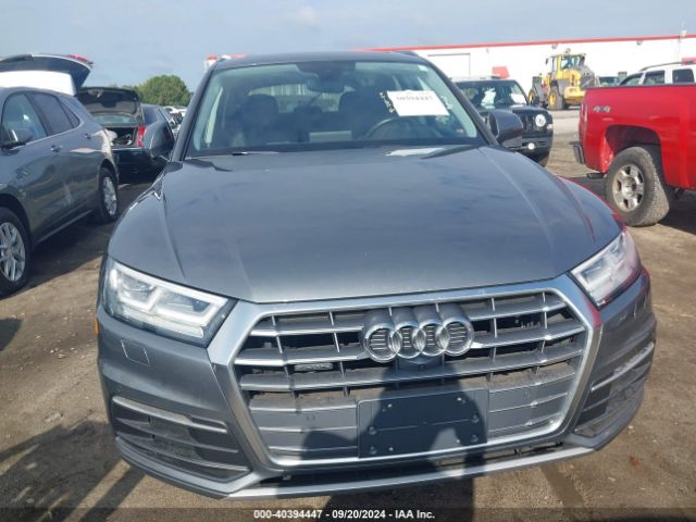 WA1CNAFY9J2026887 Audi Q5 2.0t Premium/2.0t Tech Premium
