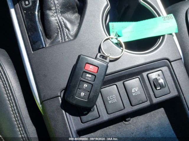 4T1BD1FK0HU228866 Toyota Camry Hybrid Xle