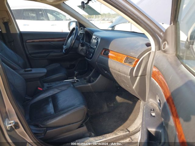JA4AD3A34EZ008540 Mitsubishi Outlander Se