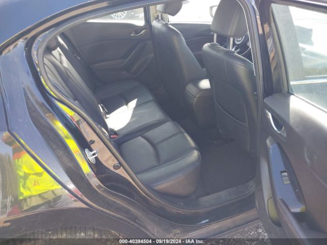 3MZBN1V33JM186423 Mazda Mazda3 Touring
