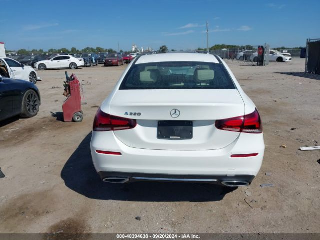 WDD3G4EB9KW035216 Mercedes-Benz A 220