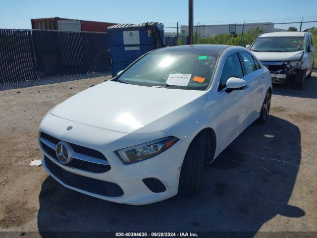 WDD3G4EB9KW035216 Mercedes-Benz A 220