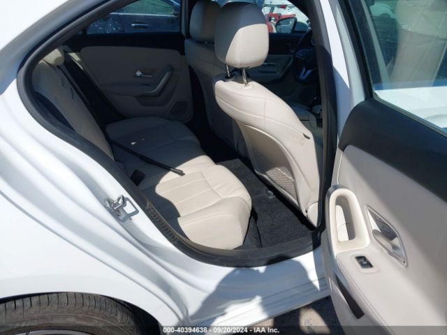 WDD3G4EB9KW035216 Mercedes-Benz A 220