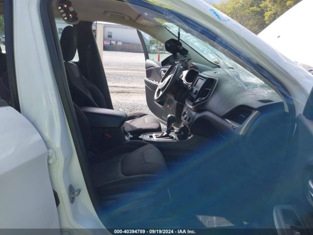 1C4PJMAB9FW741322 Jeep Cherokee Sport