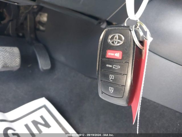 5YFB4MDE8PP002217 Toyota COROLLA LE