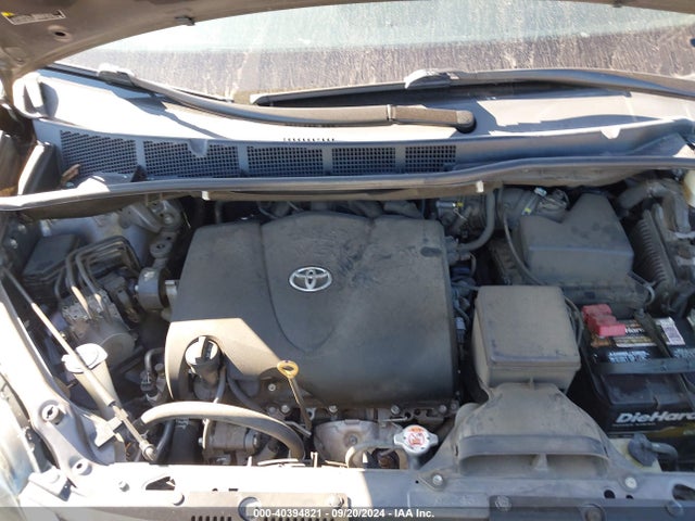 5TDXZ3DC0HS827841 Toyota Sienna Se Premium 8 Passenger