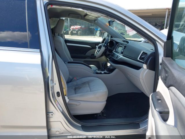 5TDZARFHXGS021838 Toyota Highlander Le