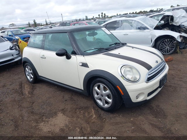 2009 MINI COOPER WMWMF33569TW71027 Photo 0