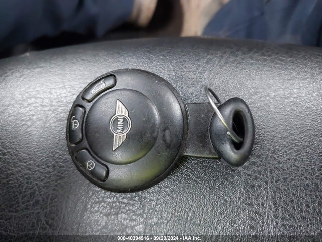 2009 MINI COOPER WMWMF33569TW71027 Photo 10