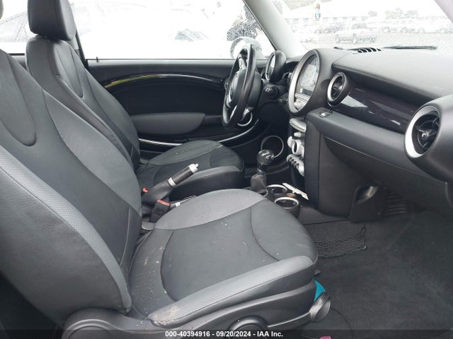 2009 MINI COOPER WMWMF33569TW71027 Photo 4