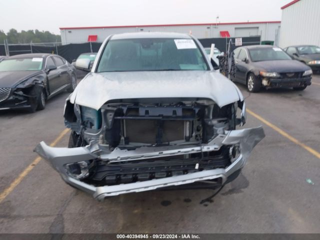 3TYSZ5AN0NT089549 Toyota Tacoma Sr V6