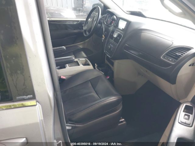 2C4RC1BG2ER156083 Chrysler Town & Country Touring