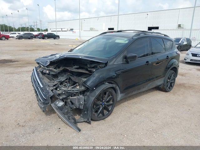 Ford ESCAPE SE 2018 1FMCU9GD3JUD43356 Image 2
