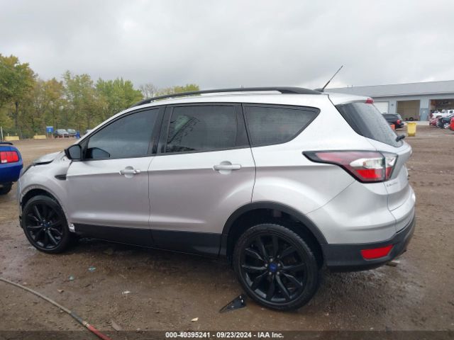 1FMCU0GD6HUC46562 Ford ESCAPE SE