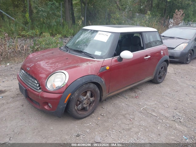 2009 MINI COOPER WMWMF33539TW73298 Photo 1