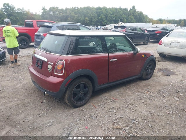 2009 MINI COOPER WMWMF33539TW73298 Photo 3